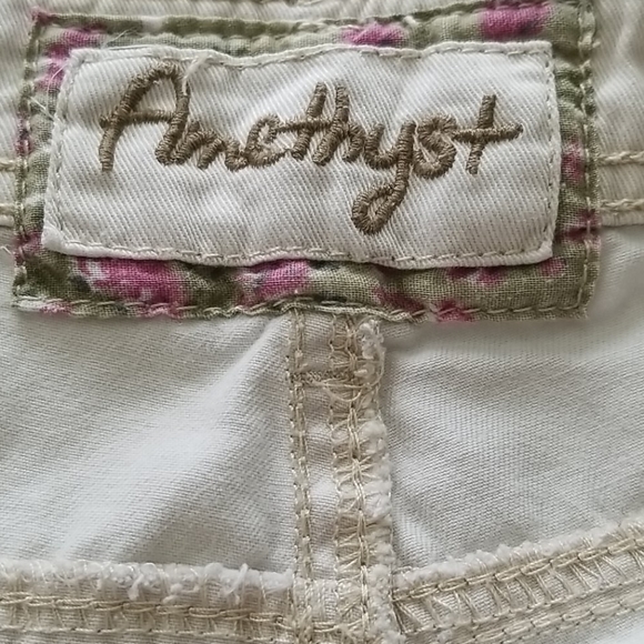 Short's - Picture 3 of 5